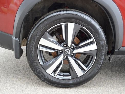 Used 2023 Nissan Rogue SL image 11