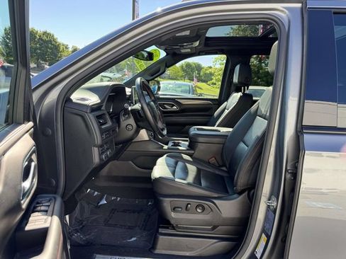 Used 2022 Chevrolet Tahoe RST w/ Luxury Package AWD/4WD image 17