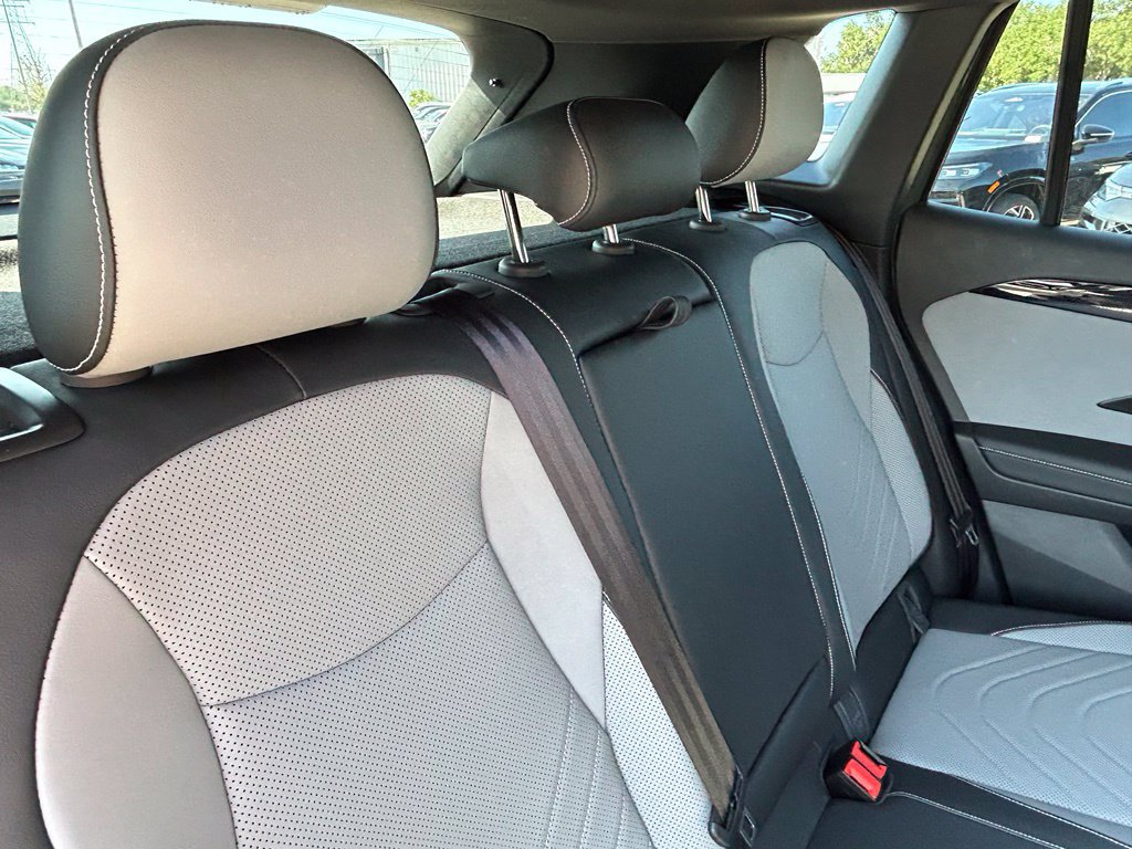 New 2026 Volkswagen Tiguan SE R-Line FWD image 40