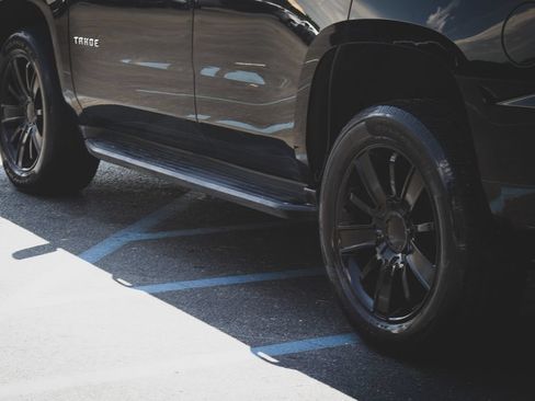 Used 2015 Chevrolet Tahoe LT AWD/4WD image 9