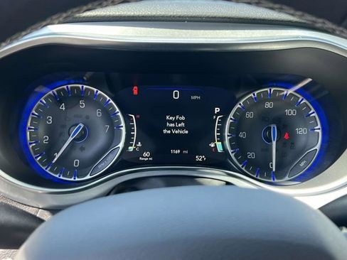 Used 2026 Chrysler Pacifica Limited w/ S Appearance Package AWD/4WD image 25