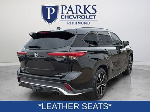 Used 2022 Toyota Highlander XSE AWD/4WD image 8