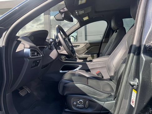 Used 2018 Jaguar F-PACE S AWD/4WD image 3