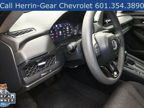 Used 2024 Honda Accord EX image 17