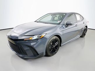 Used 2025 Toyota Camry SE FWD video 3