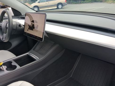 Used 2023 Tesla Model Y Performance AWD/4WD image 20