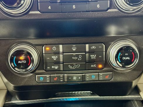 Used 2019 Ford F150 Lariat w/ Equipment Group 502A Luxury image 17