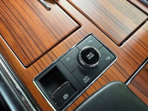 Used 2020 Lincoln Navigator L Reserve w/ Equipment Group 201A Reserve AWD/4WD image 22