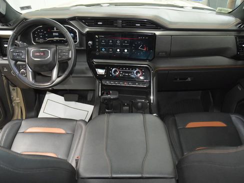 Used 2023 GMC Sierra 1500 AT4 w/ AT4 Premium Package AWD/4WD image 29