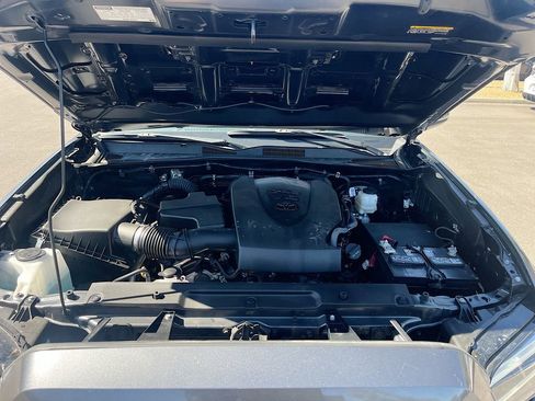 Used 2023 Toyota Tacoma TRD Sport w/ Technology Package image 28