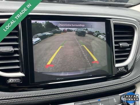 Used 2022 Chrysler Pacifica Touring-L FWD image 29