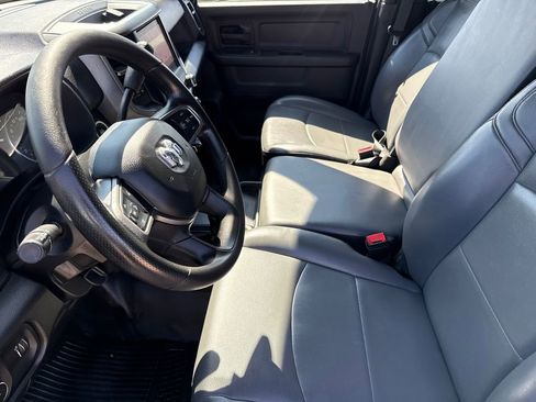 Used 2024 RAM 3500 Tradesman w/ Chrome Appearance Group image 19