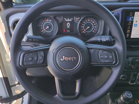 New 2026 Jeep Gladiator Sport image 9