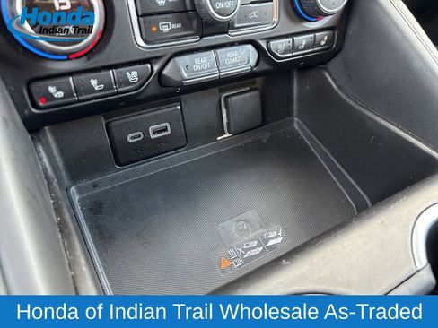 Used 2024 Chevrolet Suburban Premier image 22