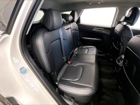 Used 2023 Kia Sportage EX image 26