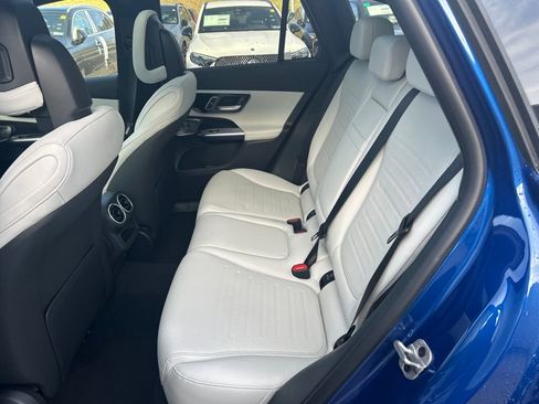 New 2026 Mercedes-Benz GLC 300 4MATIC image 25