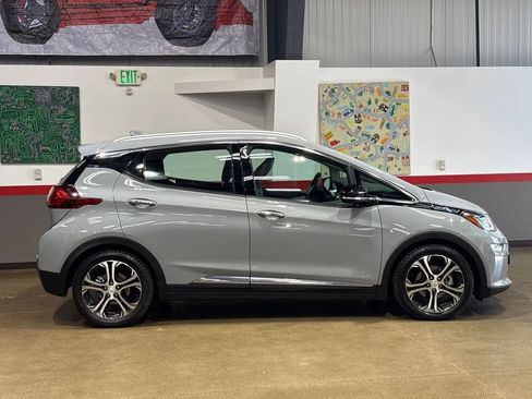 Used 2020 Chevrolet Bolt Premier w/ Infotainment Package FWD image 3