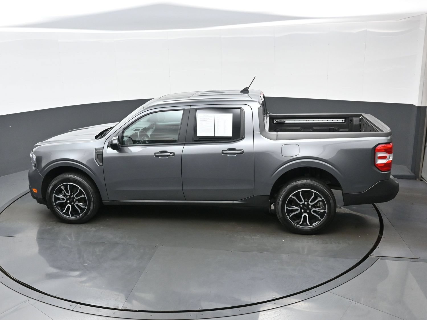 Used 2024 Ford Maverick Lariat FWD image 38