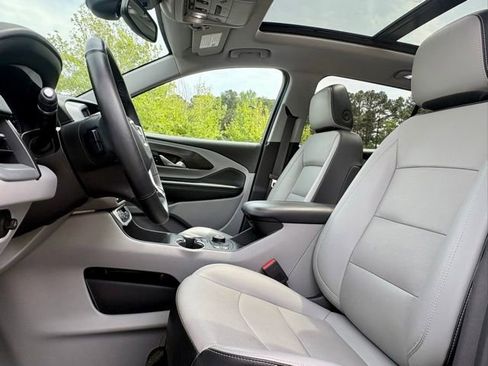 Used 2023 GMC Terrain SLT w/ Tech Package FWD image 27