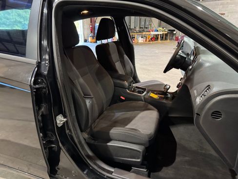 Used 2015 Dodge Charger SXT image 27