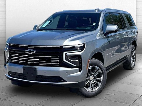 New 2026 Chevrolet Suburban High Country AWD/4WD image 2