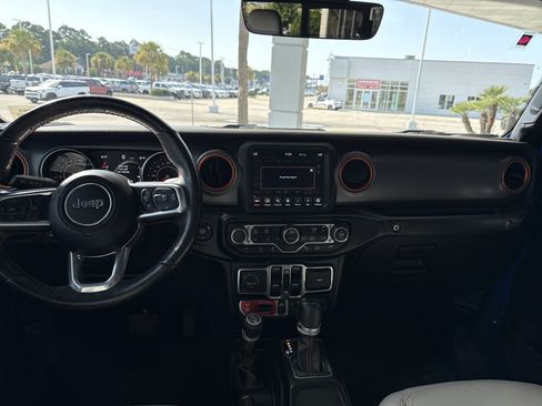Used 2021 Jeep Gladiator Mojave AWD/4WD image 27