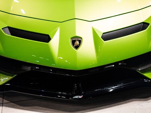 Used 2021 Lamborghini Aventador SVJ image 10