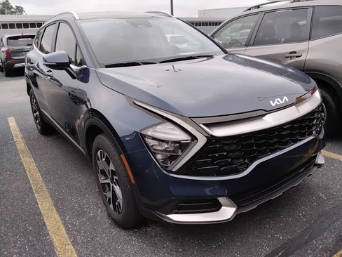 Used 2023 Kia Sportage EX AWD/4WD image 11