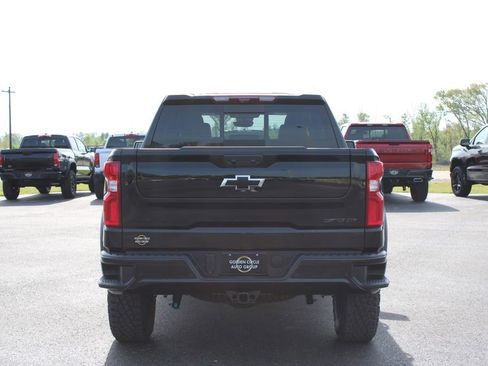 New 2026 Chevrolet Silverado 1500 ZR2 w/ Dark Appearance Package AWD/4WD image 8