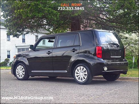 Used 2009 Scion xB FWD image 3