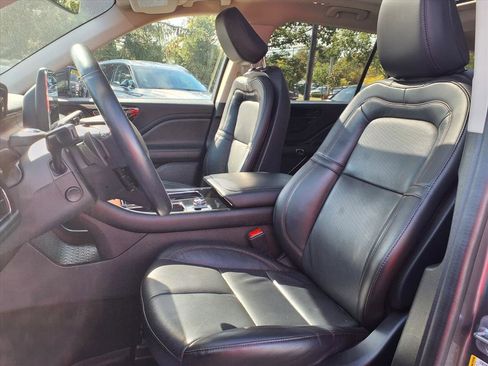 Certified 2023 Lincoln Aviator Reserve w/ Equipment Group 201A image 11