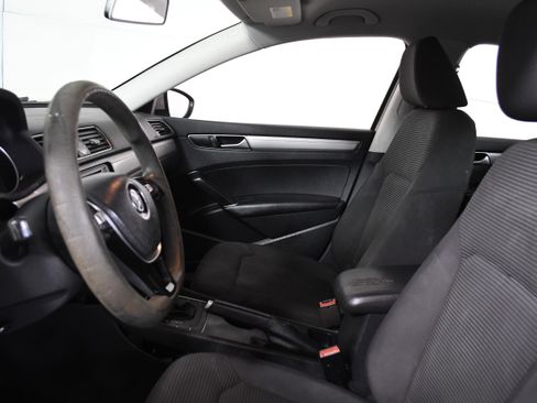 Used 2016 Volkswagen Passat 1.8T S image 19