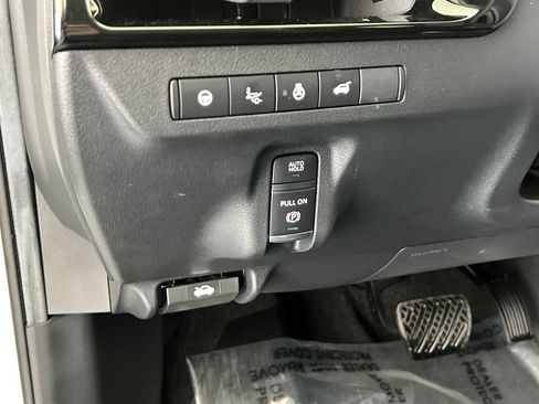 Used 2025 Nissan Murano Platinum w/ Cargo Package AWD/4WD image 34