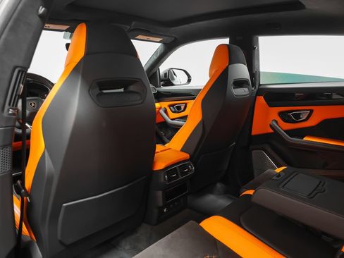 Used 2022 Lamborghini Urus AWD/4WD image 69