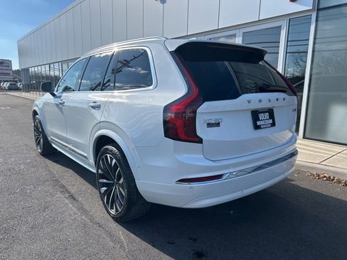 Used 2025 Volvo XC90 B5 Plus image 3