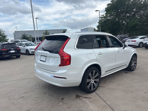 Used 2024 Volvo XC90 T8 Ultimate w/ Lounge Package image 5