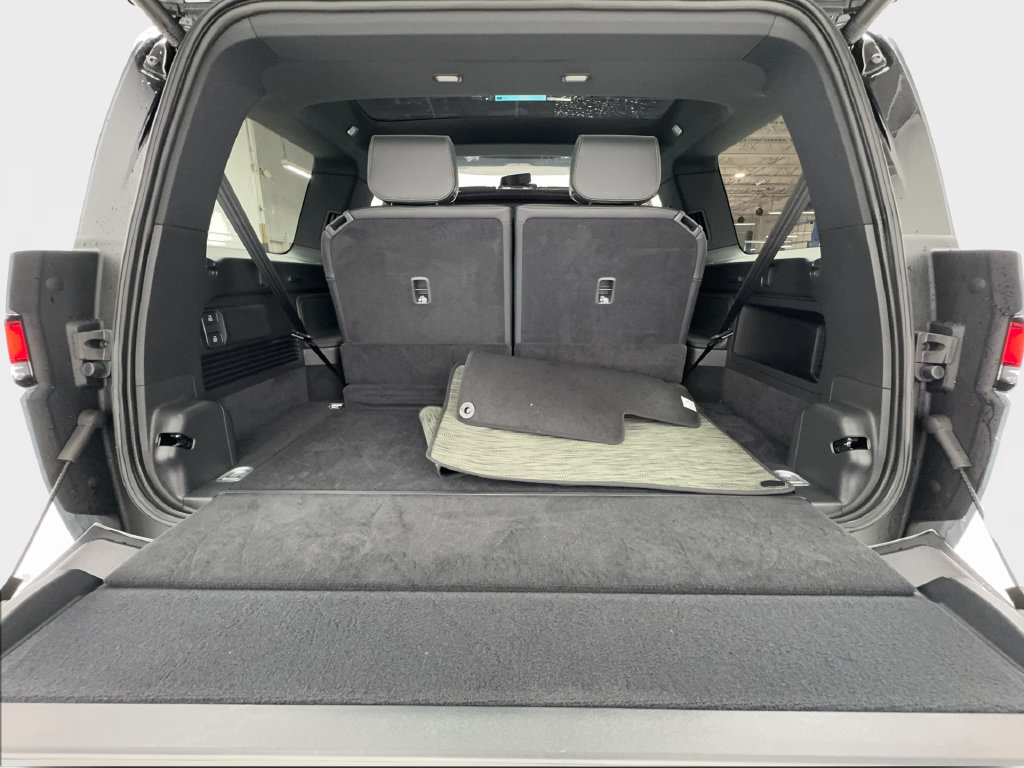 Used 2026 Rivian R1S Adventure Dual AWD/4WD image 18