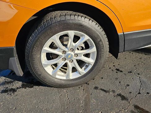 Used 2018 Chevrolet Equinox LT image 8