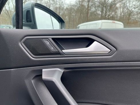 Certified 2021 Volkswagen Tiguan SE w/ Panoramic Sunroof Package image 27