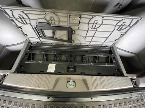 Used 2006 Saturn Vue 2WD V6 w/ Comfort Pkg image 26