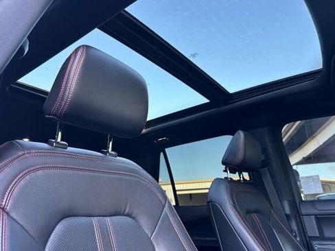 Used 2022 Ford Expedition Max Limited image 16