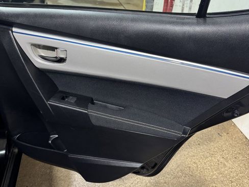 Used 2014 Toyota Corolla LE image 10