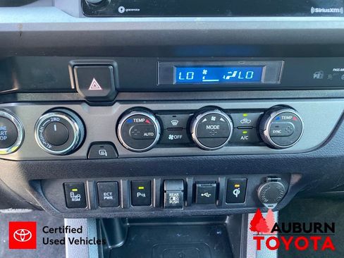 Certified 2022 Toyota Tacoma TRD Off-Road w/ Technology Package AWD/4WD image 45