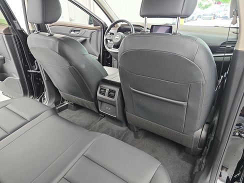Certified 2023 Nissan Rogue SV w/ SV Premium B Package AWD/4WD image 11