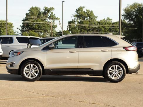 Used 2017 Ford Edge SEL w/ Equipment Group 201A FWD image 4
