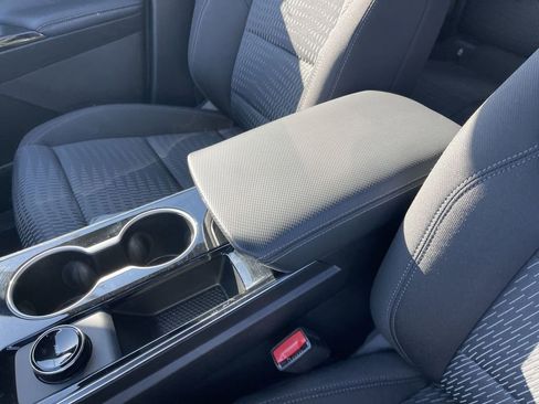 New 2026 Chevrolet Equinox LT w/ LPO, Floor Liner Package image 21