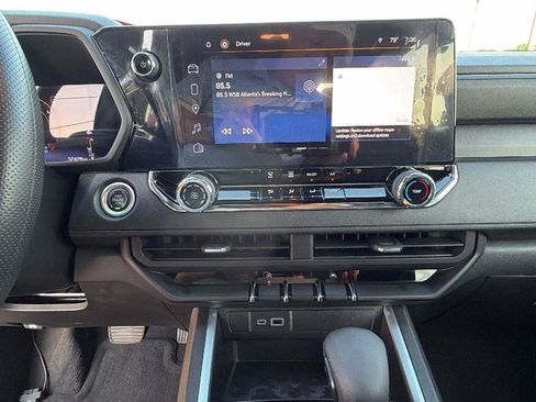 Used 2023 Chevrolet Colorado Trail Boss w/ Advanced Trailering Package AWD/4WD image 29