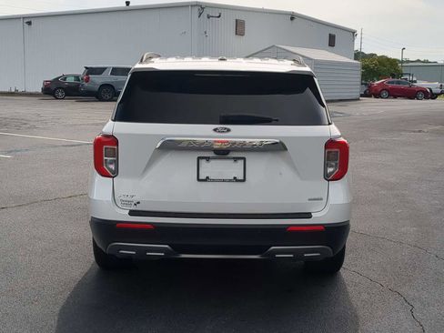 Used 2020 Ford Explorer XLT w/ Equipment Group 202A RWD image 7