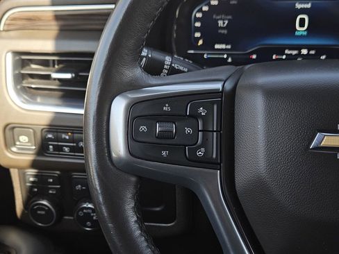 Used 2022 Chevrolet Tahoe LT w/ Luxury Package image 19