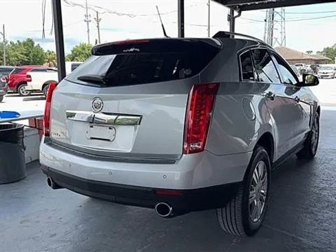 Used 2010 Cadillac SRX Luxury AWD/4WD image 9